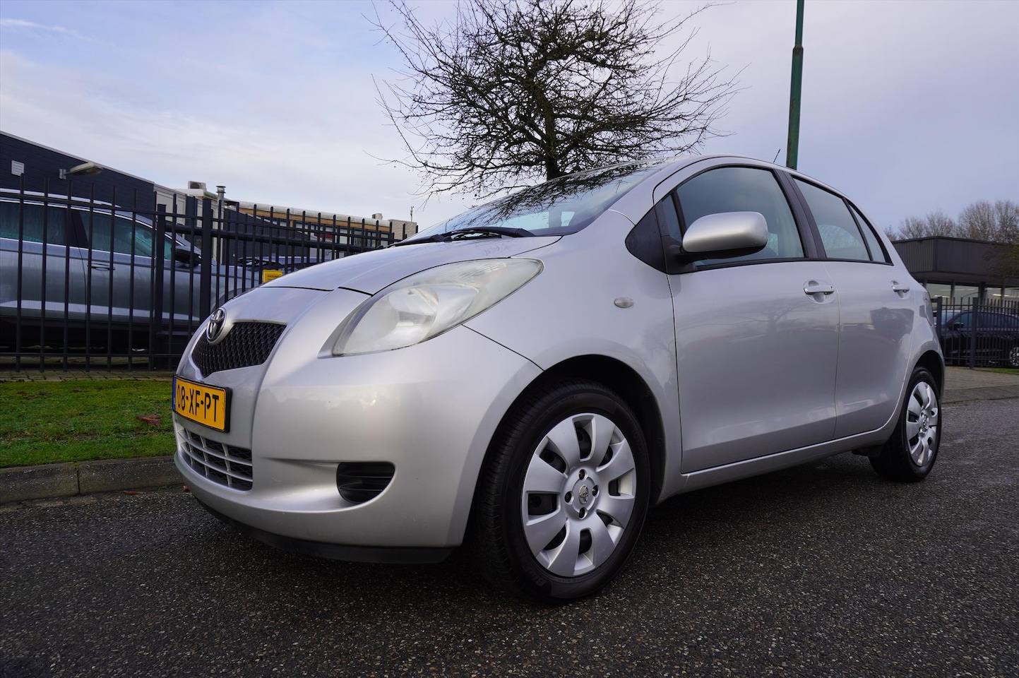 Toyota Yaris - 1.3 16V VVT-I 5DR S-LINE Sol Airco Mooi - AutoWereld.nl