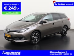 Toyota Auris Touring Sports - 1.8 Hybrid Freestyle | Trekhaak | Camera | Navigatie | Zondag Open