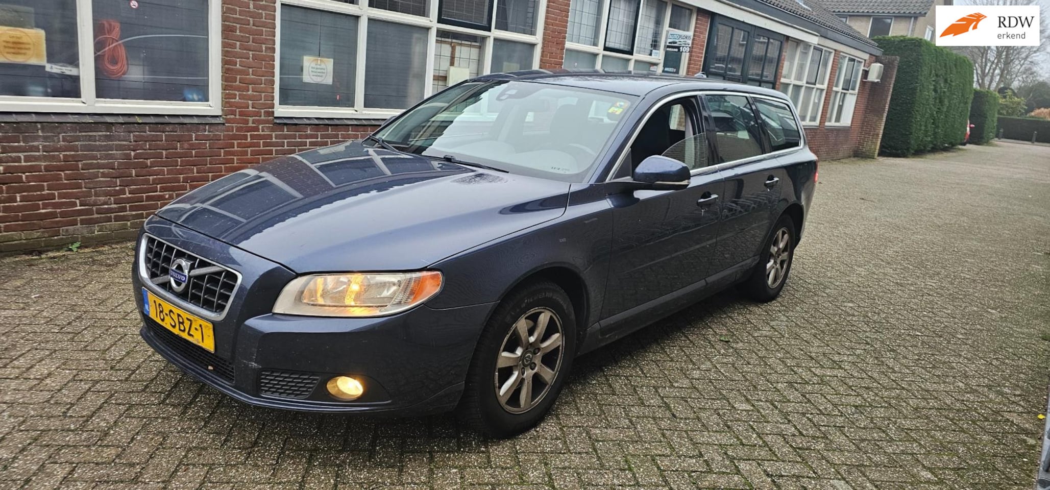 Volvo V70 - 2.0 T5 Kinetic 2.0 T5 Kinetic - AutoWereld.nl