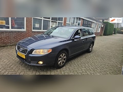 Volvo V70 - 2.0 T5 Kinetic