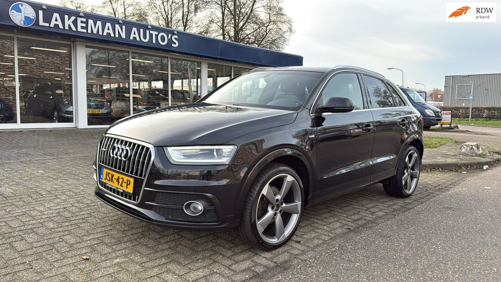Audi Q3 - 2.0 TFSI quattro Pro Line S Bose Blackline Navi LED Pano Huurkoop Inruil APK Garantie - AutoWereld.nl