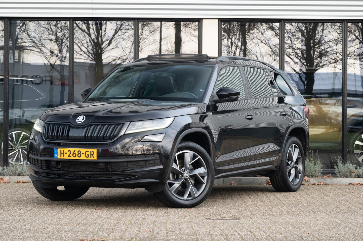 Skoda Kodiaq - 1.5 TSI Sportline Business DSG | Pano | Trekhaak | Camera | - AutoWereld.nl