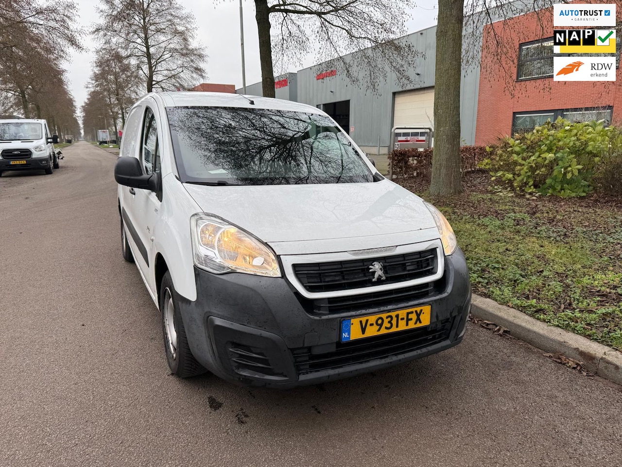 Peugeot Partner - 120 1.6 BlueHDi 75 L1 XR airco 128000 km - AutoWereld.nl