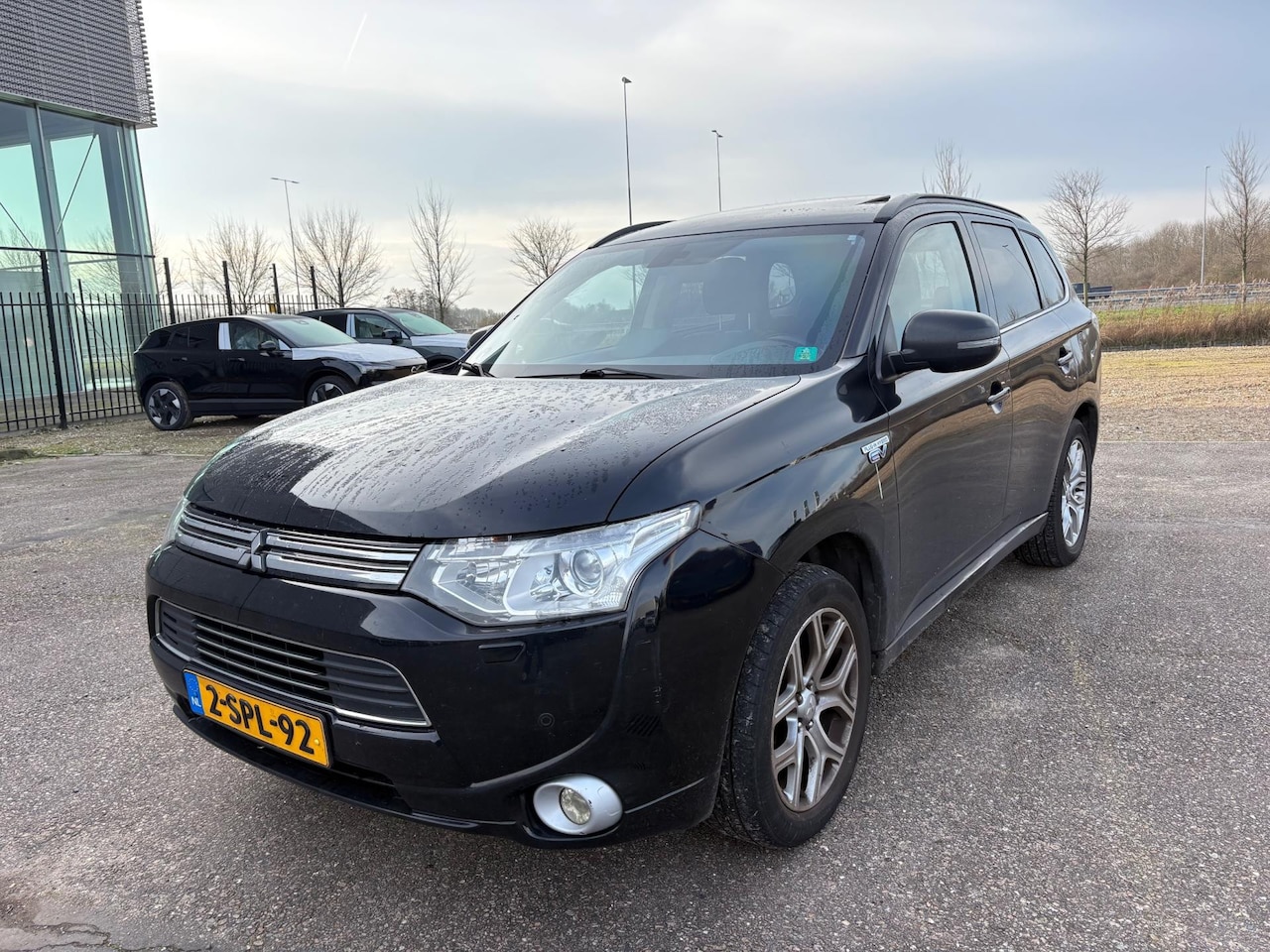 Mitsubishi Outlander - 2.0 PHEV Instyle+ Leer Dak Camera - AutoWereld.nl