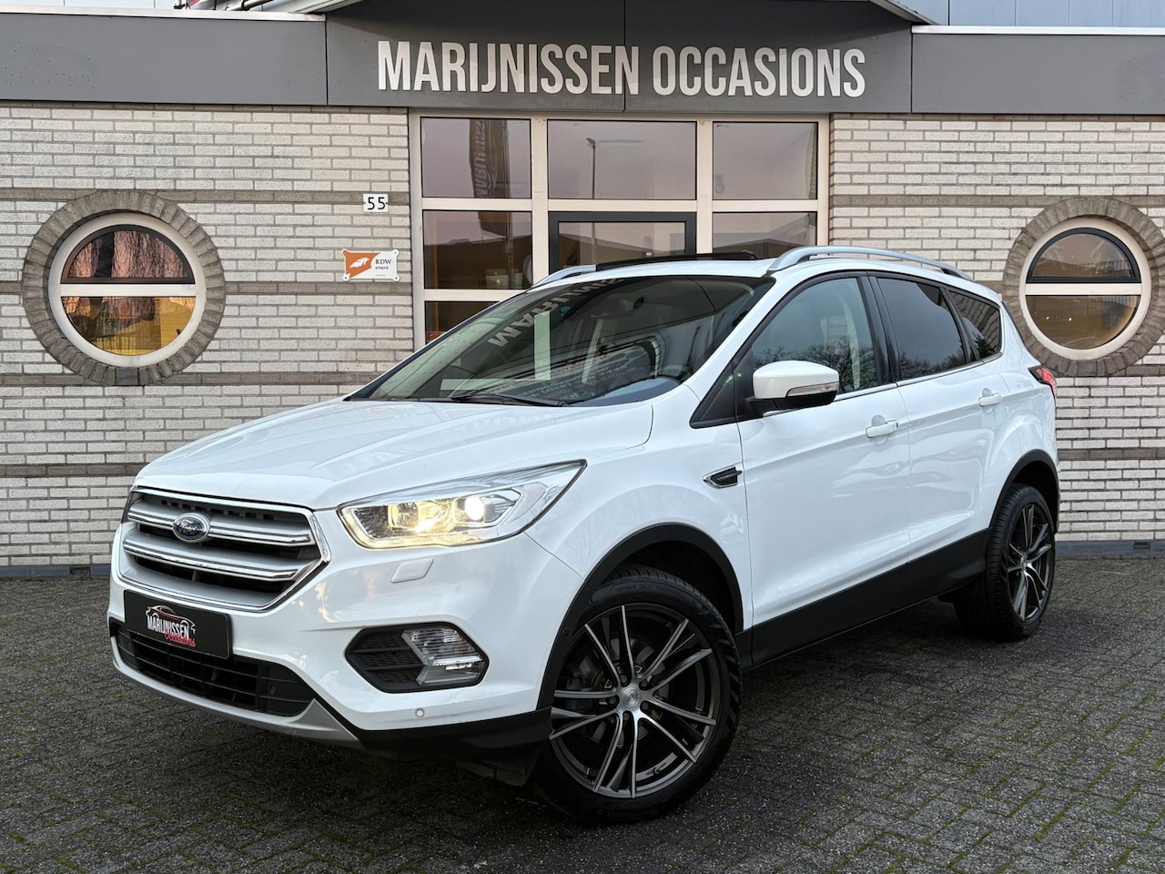 Ford Kuga - 1.5 EcoBoost Titanium |Pano,Carplay,Camera,PDC| - AutoWereld.nl