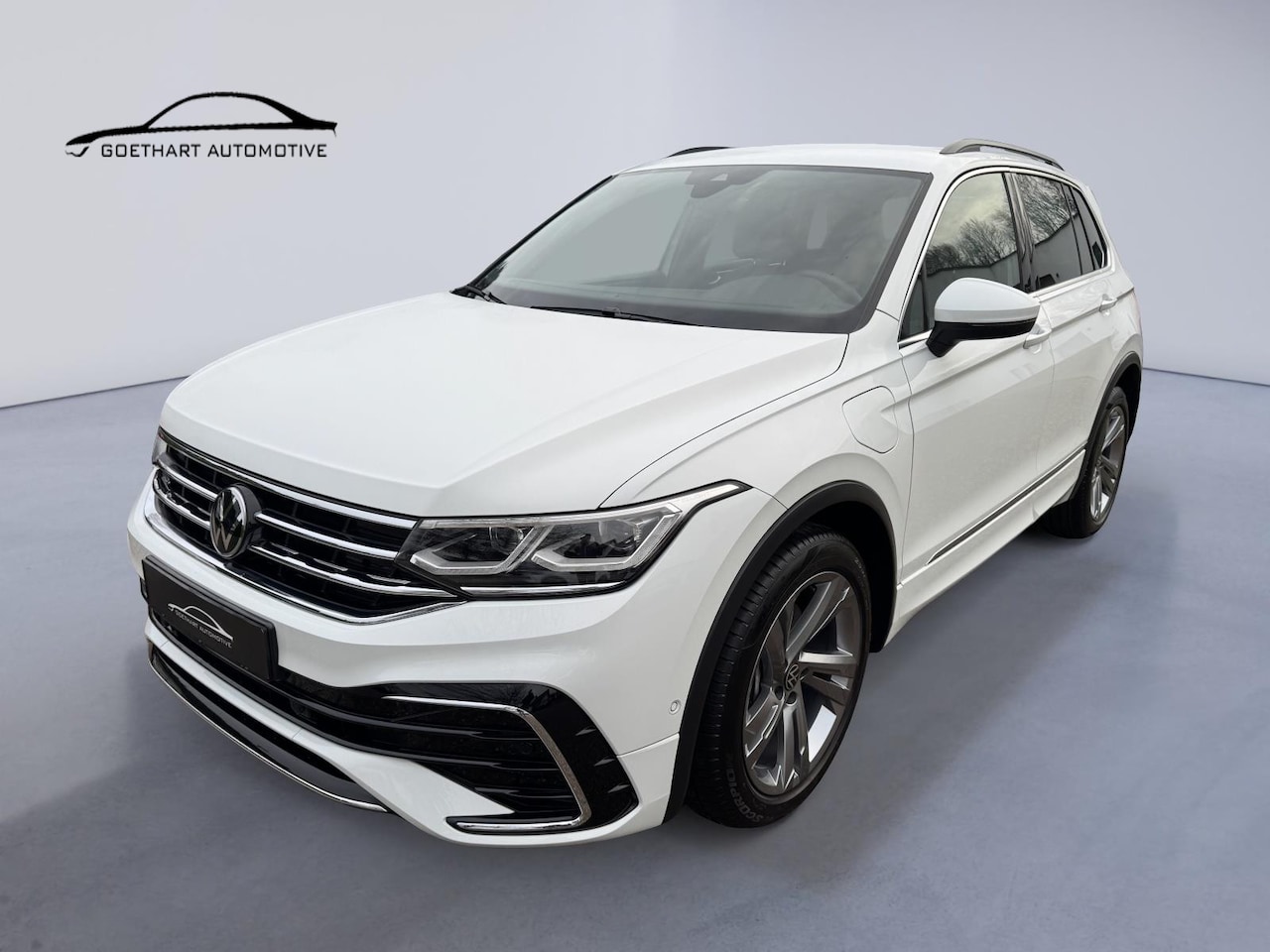 Volkswagen Tiguan - 1.4 TSI eHybrid 245 PK R-Line Business / Trekhaak / 2028 Garantie / Stoel + Stuurverw. - AutoWereld.nl