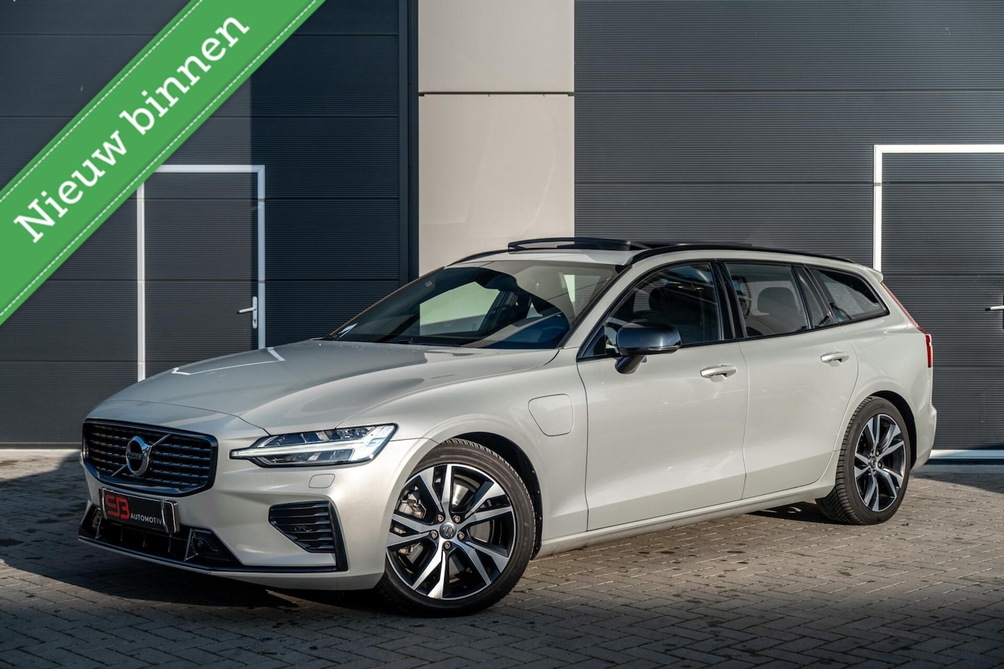 Volvo V60 - 2.0 T6 Recharge AWD R-Design Memory|Leder|Pano|VOL - AutoWereld.nl