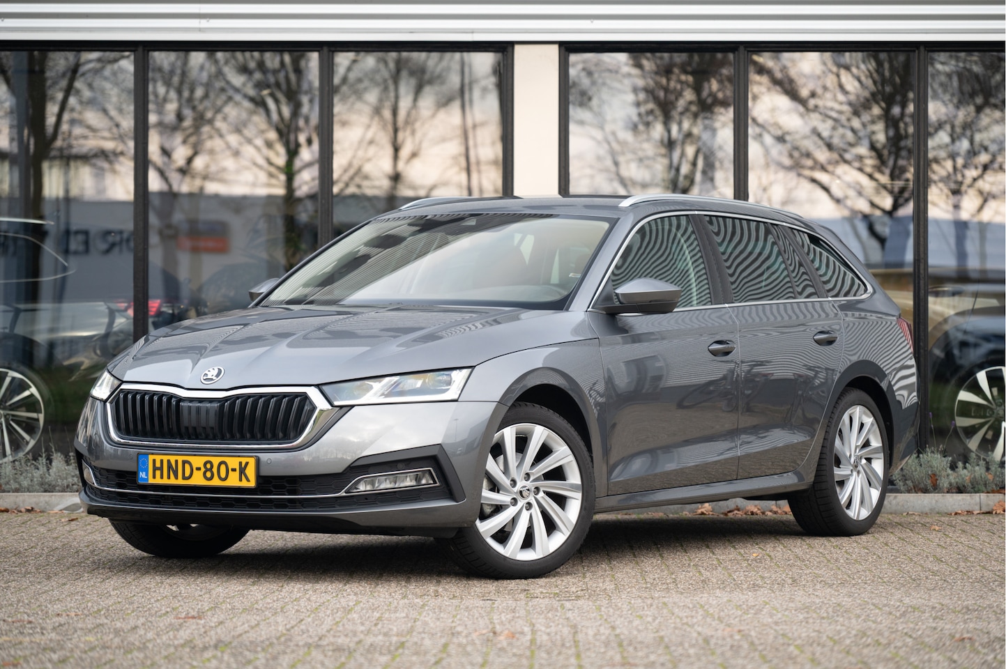Skoda Octavia Combi - 1.5 e-TSI 150pk Business Edition | Adapt. Cruise | Matrix LED | 18" | Stoelverw. | Camera - AutoWereld.nl