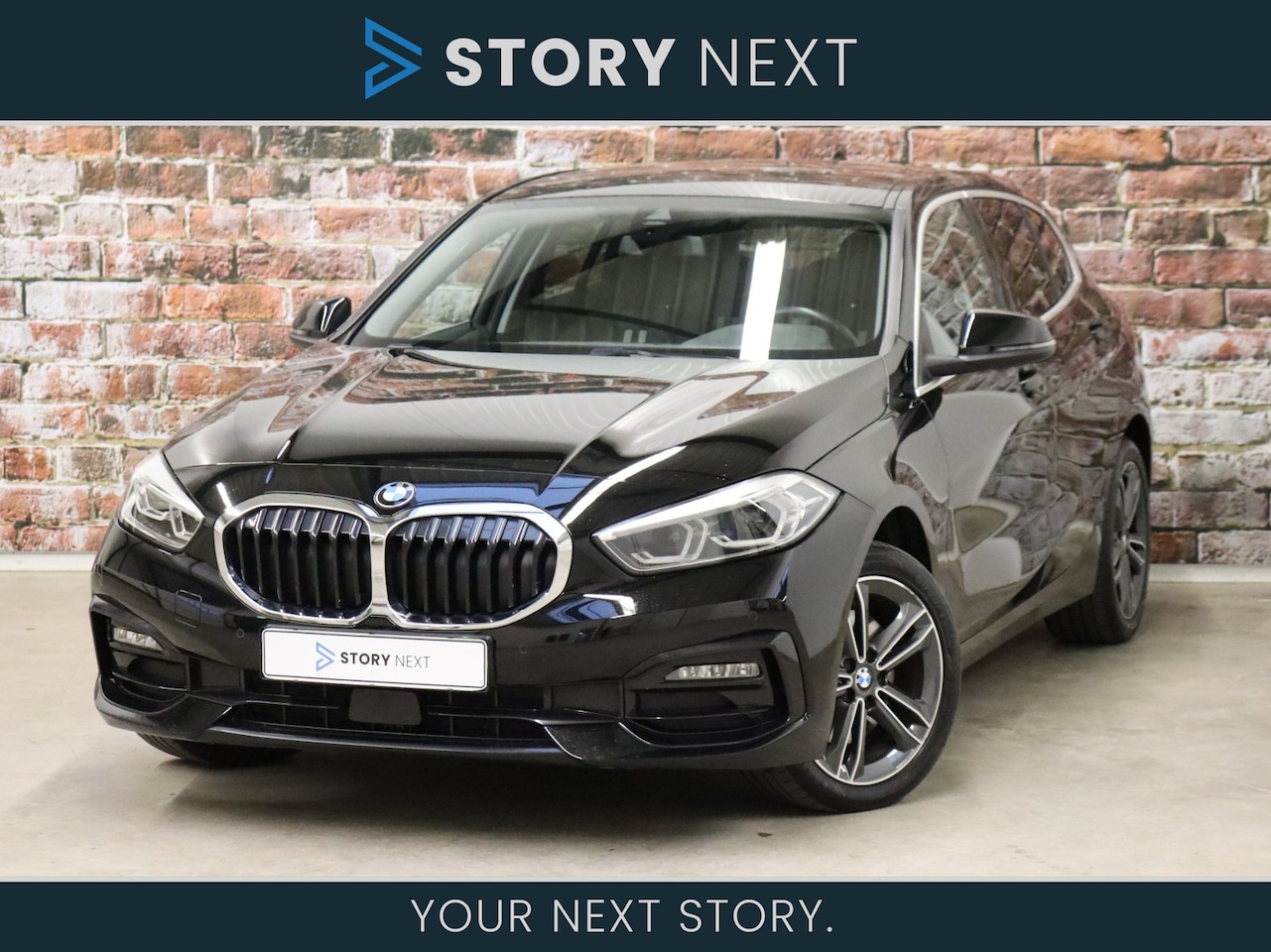 BMW 1-serie - 118i Executive Sport Line Automaat / Live Cockpit Professional  / Parkeersensoren voor+ach - AutoWereld.nl