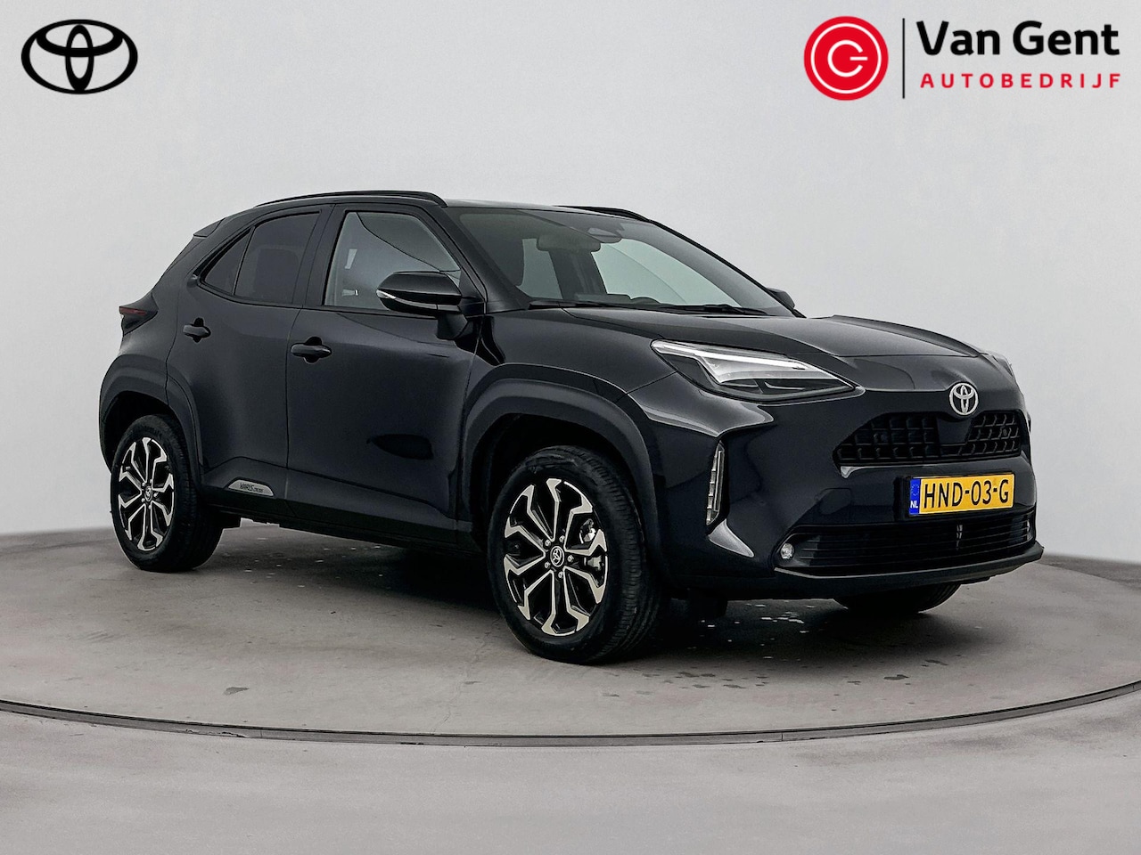 Toyota Yaris Cross - 1.5 Hybrid 115 First Edition | Dodehoek | Stoel/Stuurverwarming | Parkeersensoren | Naviga - AutoWereld.nl