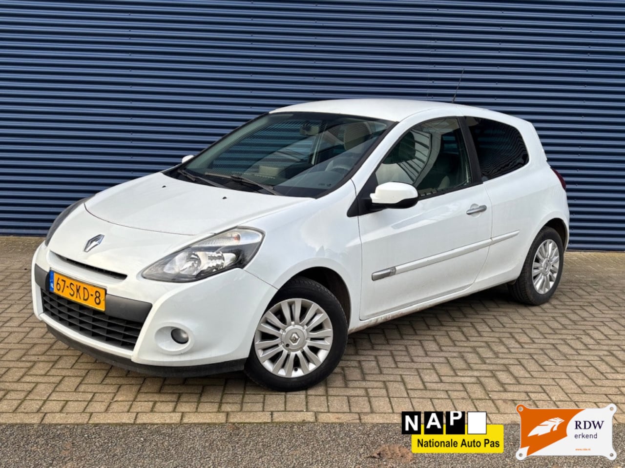 Renault Clio - 1.5 dCi Authentique 1.5 dCi Authentique - AutoWereld.nl