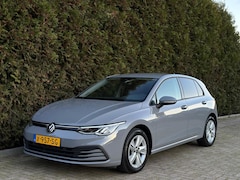 Volkswagen Golf - 1.0 eTSI Life CarPlay Nardo Automaat