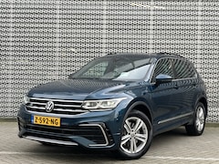 Volkswagen Tiguan - 1.4 TSI eHybrid R-Line Business+ / Pano / Head-up / Camera / Parkeersensoren V+A / Navigat