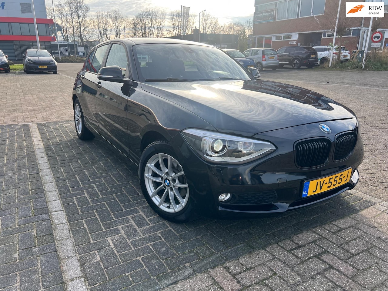 BMW 1-serie - 116i High Executive Automaat CarPlay - AutoWereld.nl