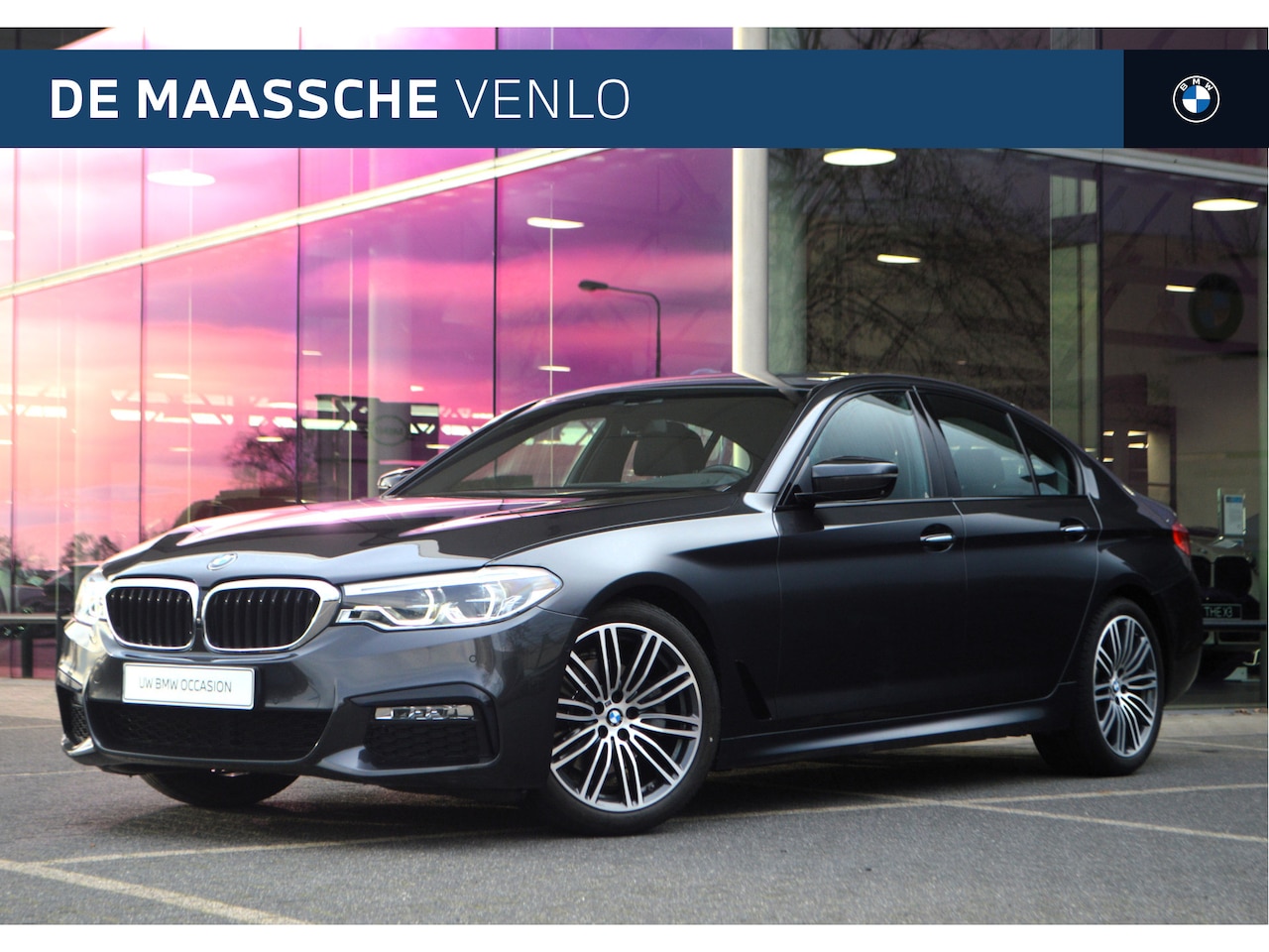 BMW 5-serie - 520i High Executive M Sport Automaat / Navigatie Professional / Comfort Access / Comfortst - AutoWereld.nl