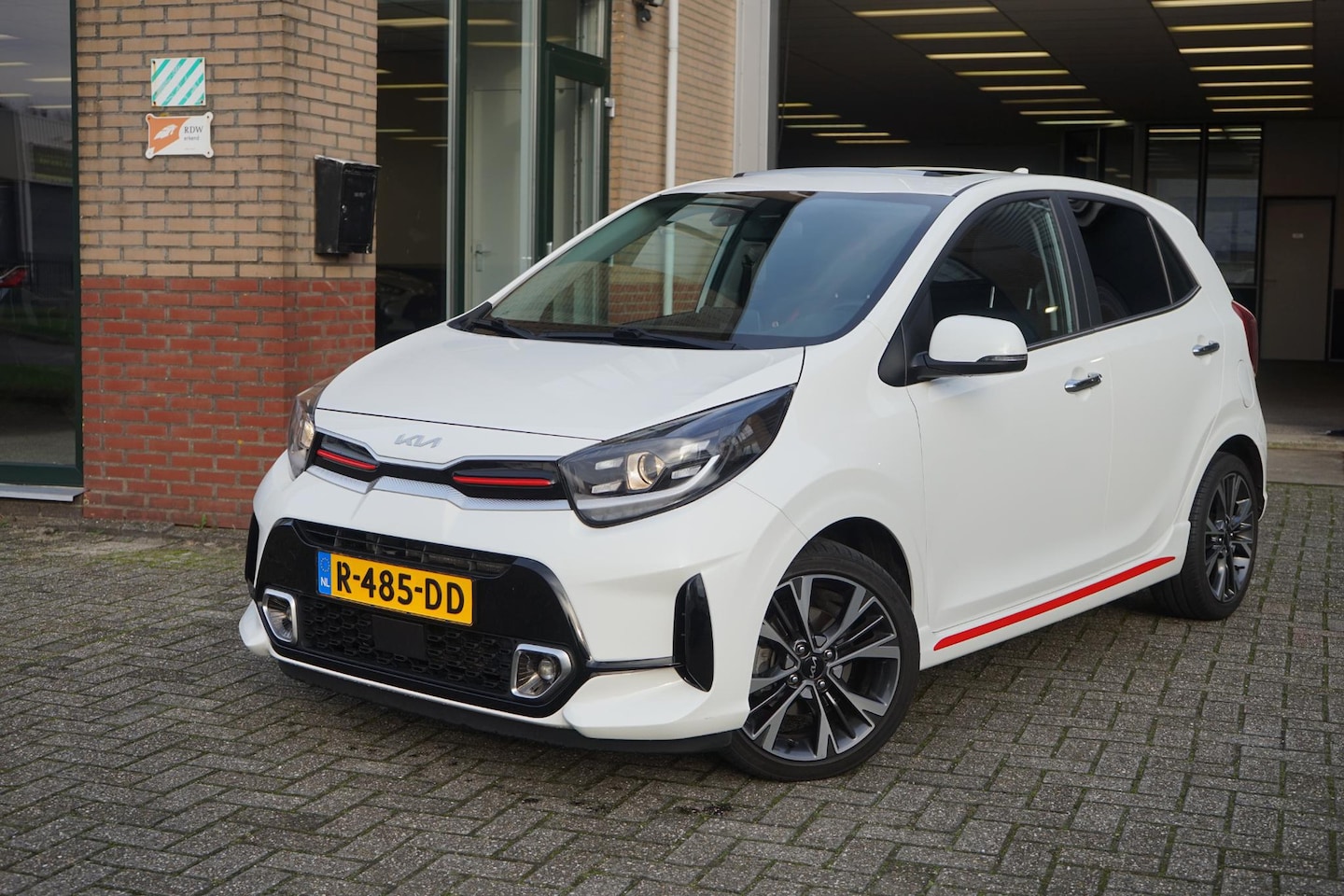Kia Picanto - 1.0 T-GDi GT-Line 5p 100pk|Schuifdak|Stuurverwarming|Stoelverwarming|Leder|NAP|Dealeronder - AutoWereld.nl