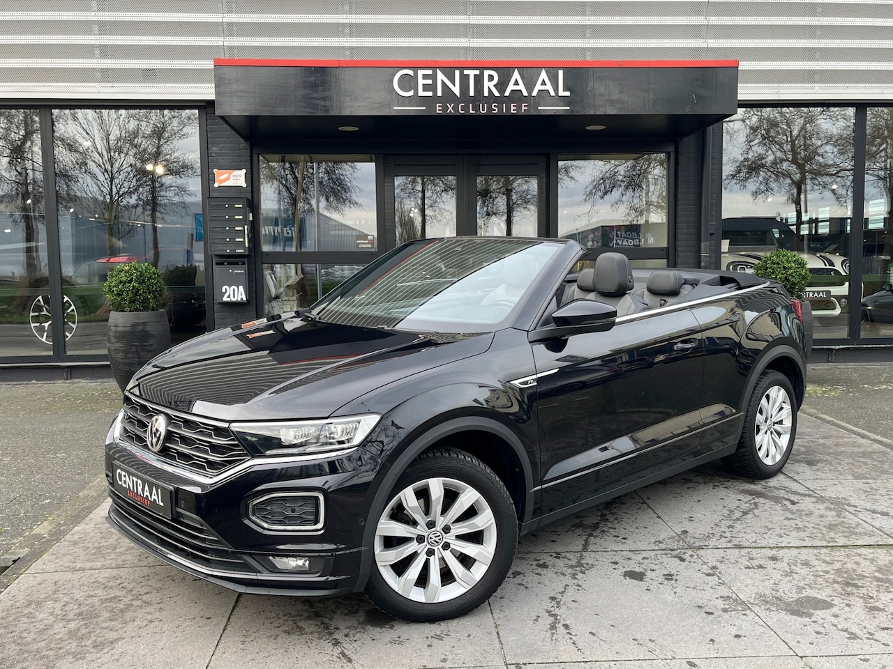 Volkswagen T-Roc Cabrio - 1.5 TSI R-Line|Beats|Camera|ACC|Keyless|Carplay|Virtual Cockpit|Stoelverwarming|150PK - AutoWereld.nl