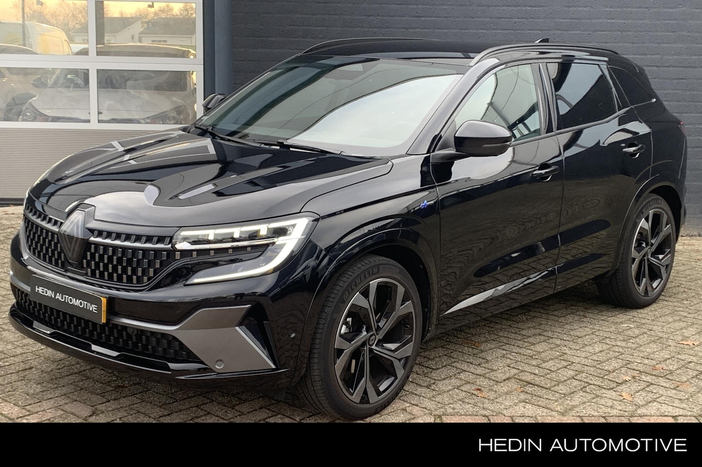 Renault Austral - 1.2 E-Tech full hybrid 200 iconic esprit Alpine | Harman Kardon | Elektrisch stoelverstell - AutoWereld.nl
