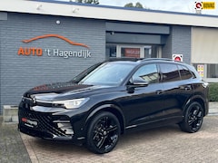 Volkswagen Tiguan - 1.5 eTSI R-Line pano trekh H&K IQ 360gr