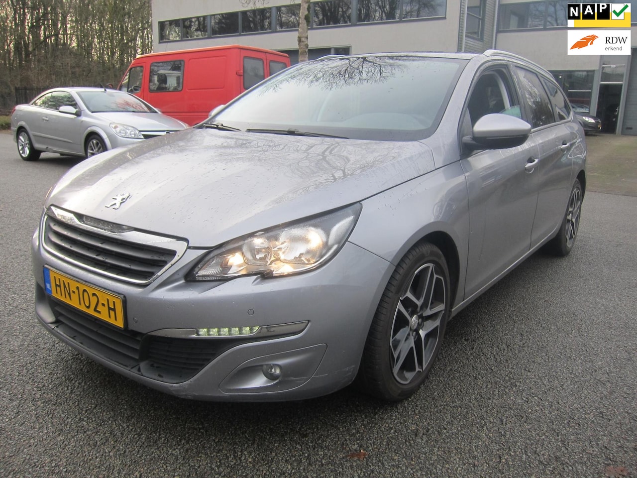 Peugeot 308 SW - 1.6 BlueHDI Blue Lease Executive Pack LEDER PANO TREKHAAK!! - AutoWereld.nl