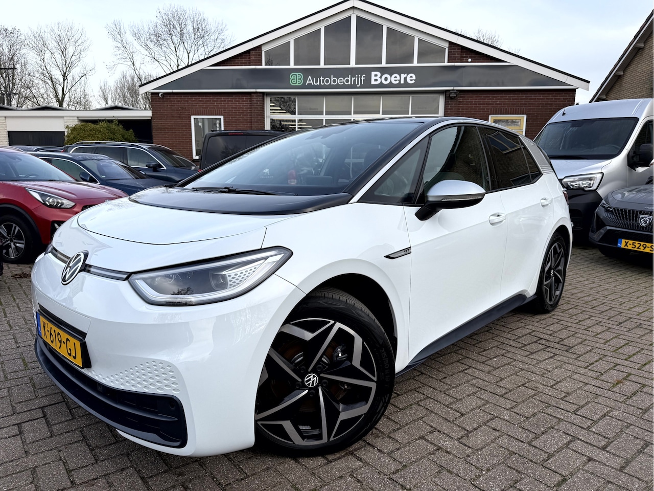 Volkswagen ID.3 - First Plus 58 kWh Camera, Trekhaak, 19''Lmv - AutoWereld.nl