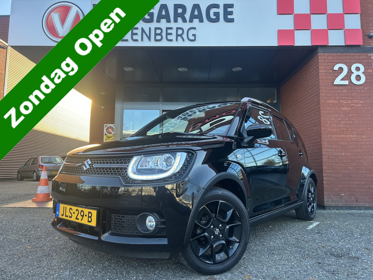 Suzuki Ignis - 1.2 Smart Hybrid Stijl // NAVI // CAMERA // AIRCO // STOELVERWARMING // LED DAGRIJVERLICHT - AutoWereld.nl