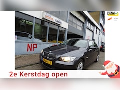 BMW 3-serie - 318i Executive