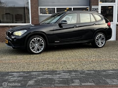 BMW X1 - sDrive20i HIGH EXE AUT LEDER/ECC-AIRCO/STOEL/VW/NAVI