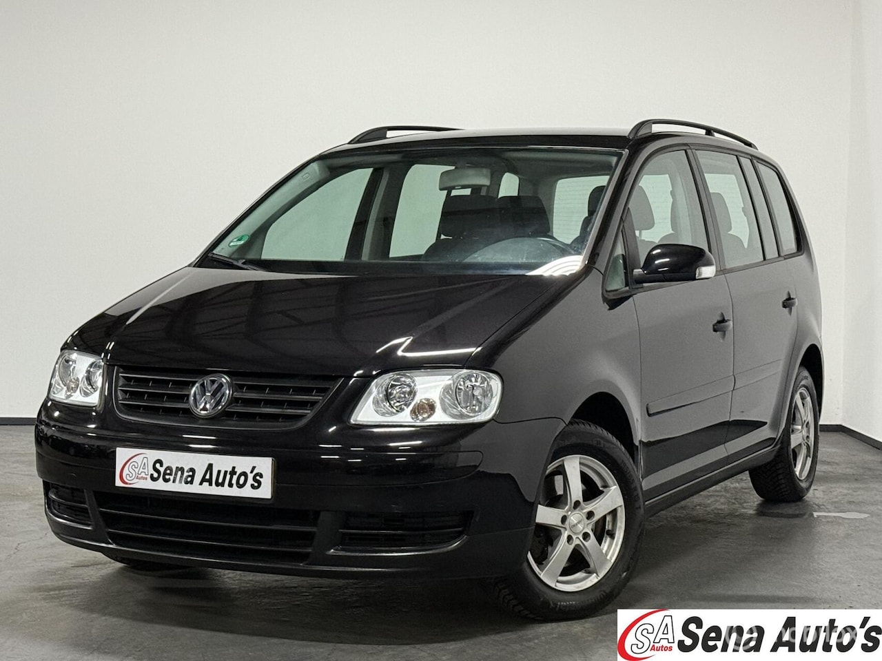 Volkswagen Touran - 1.6 Trendline/ AIRCO/LAGE KM's... - AutoWereld.nl