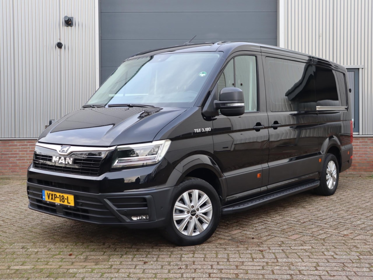 MAN TGE - 3.180 2.0 TDI 177pk Dub.Cab., 2X schuifdeur, L3H2 - AutoWereld.nl
