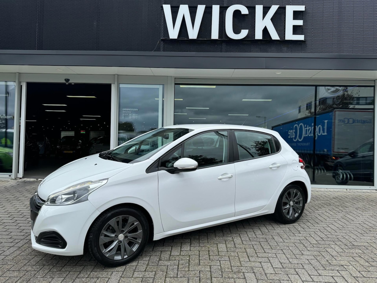 Peugeot 208 - 1.2 PureTech Access PDC Cruise control - AutoWereld.nl