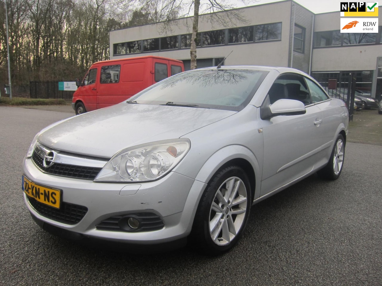 Opel Astra TwinTop - 1.8 Temptation LEDER AUTOMAAT PDC LEES TEKST!! - AutoWereld.nl