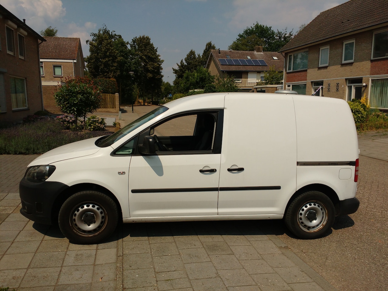 Volkswagen Caddy - 1.6 TDI BlueMotion aan 2 kanten een schuifdeur - AutoWereld.nl