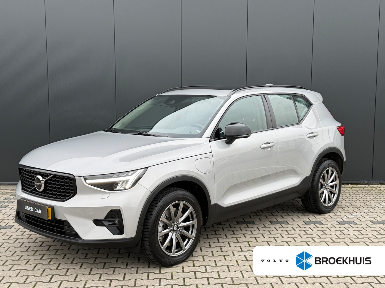 Volvo XC40 - 1.5 T5 Recharge Plus Dark | Panoramadak | Harman Kardon | Leder | Trekhaak | Stoel en stuu - AutoWereld.nl