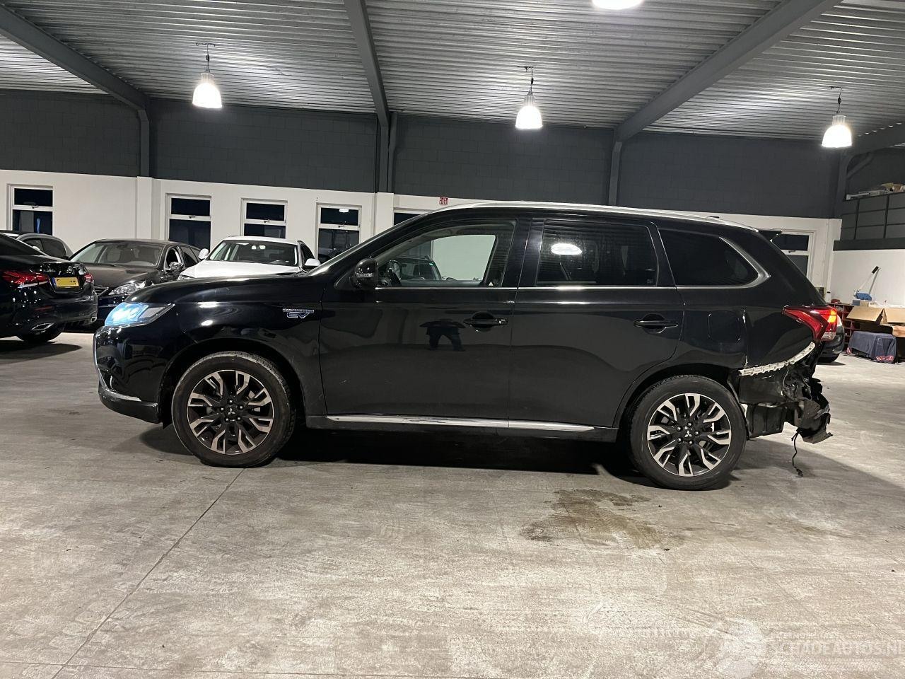 Mitsubishi Outlander - 2.0 PHEV instyle NL NAP!