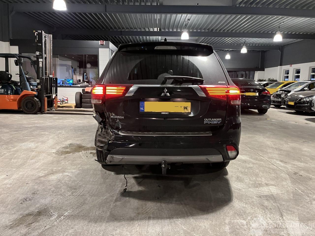 Mitsubishi Outlander - 2.0 PHEV instyle NL NAP!
