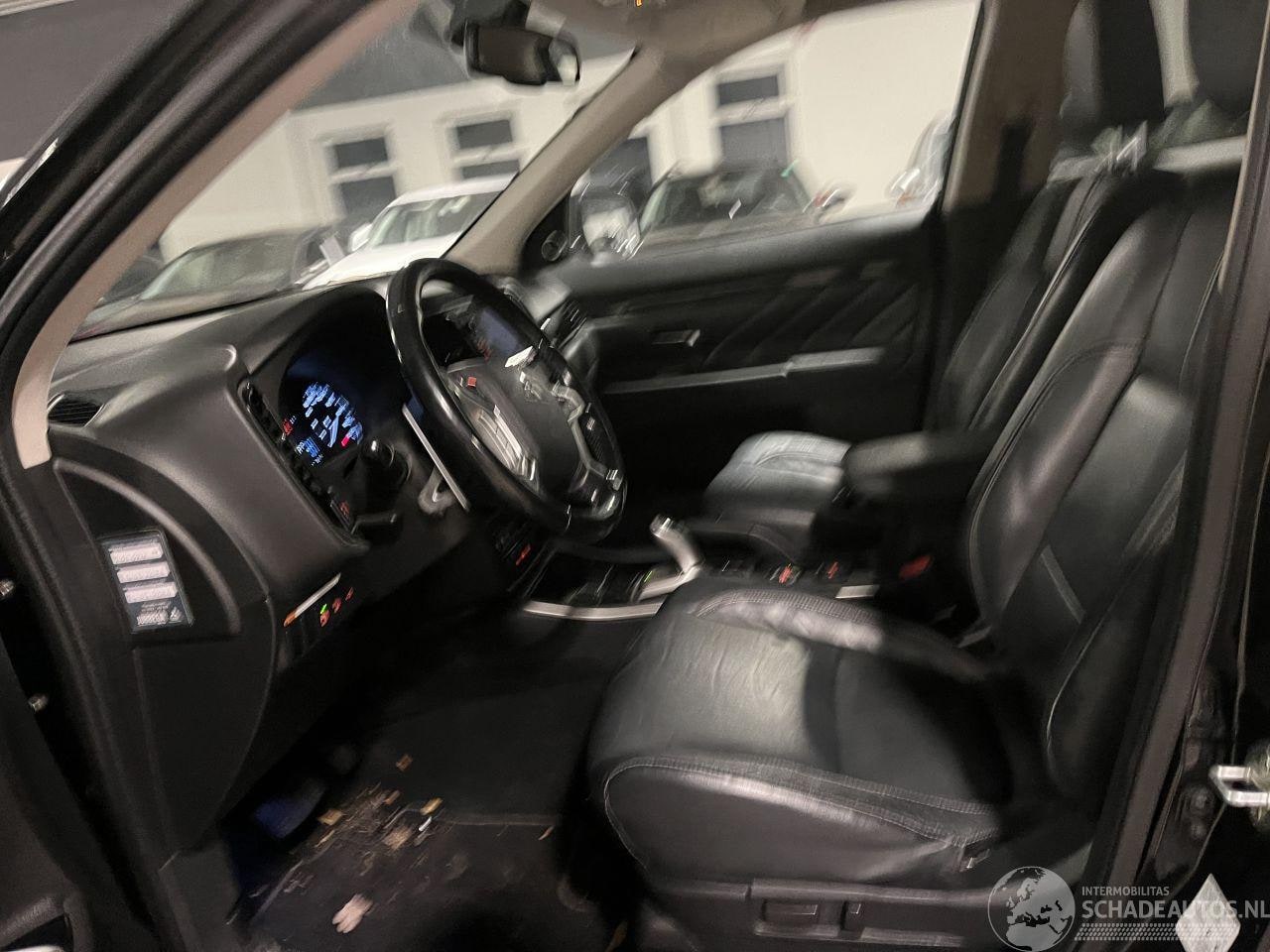 Mitsubishi Outlander - 2.0 PHEV instyle NL NAP!