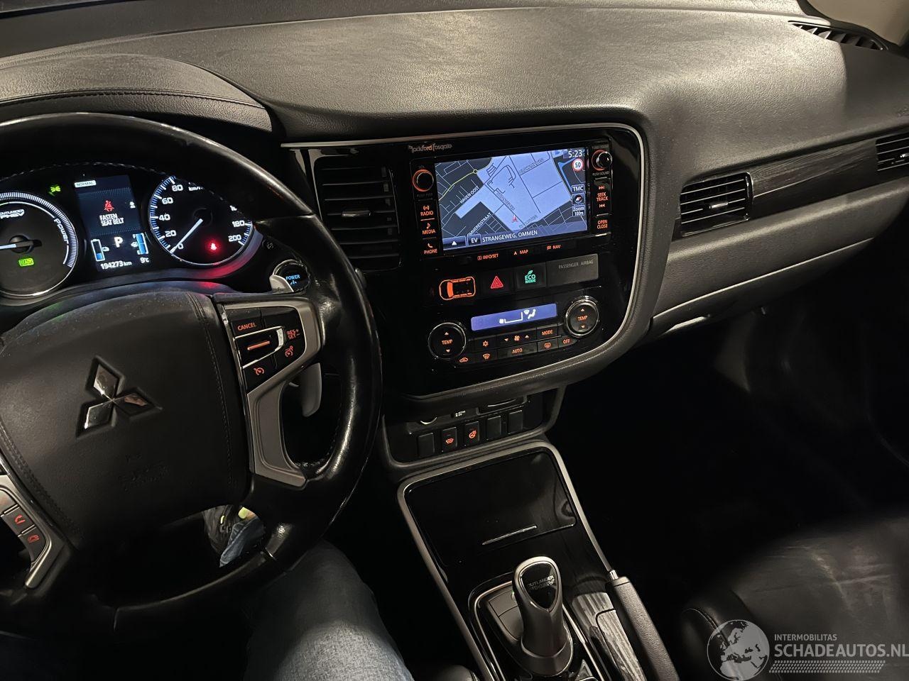 Mitsubishi Outlander - 2.0 PHEV instyle NL NAP!