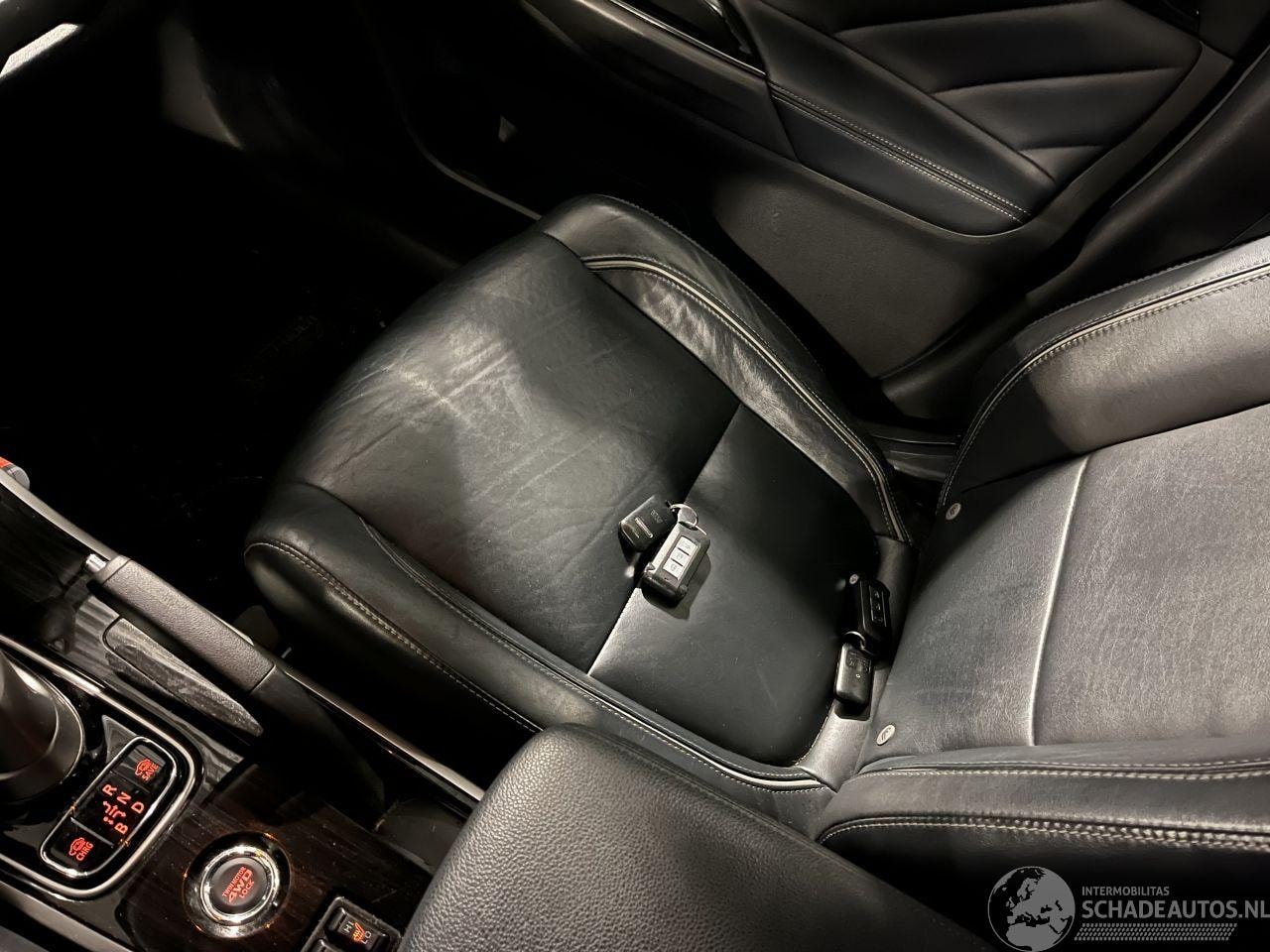 Mitsubishi Outlander - 2.0 PHEV instyle NL NAP!