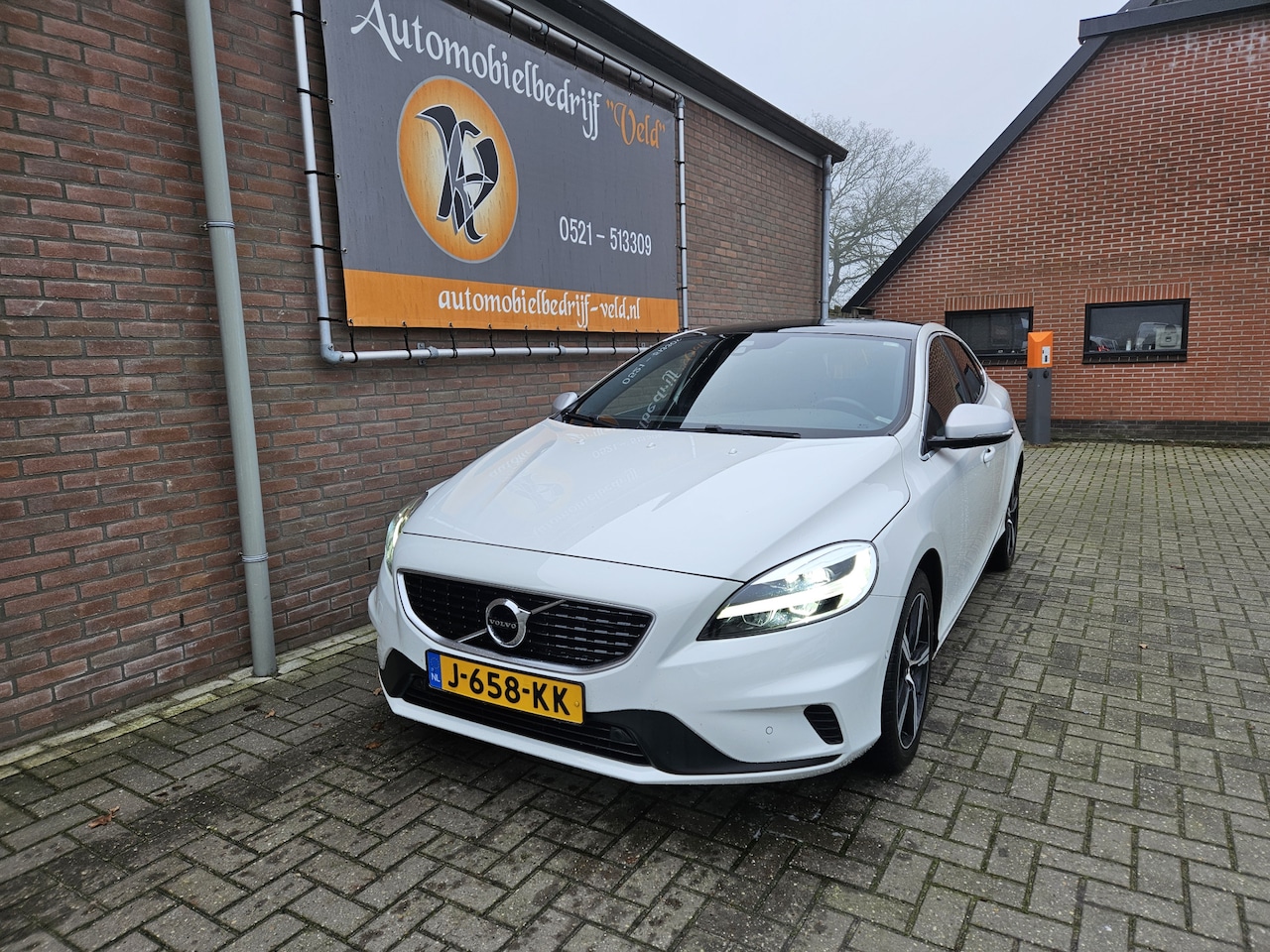 Volvo V40 - 1.5 T3 Kinetic 1.5 T3 Kinetic - AutoWereld.nl