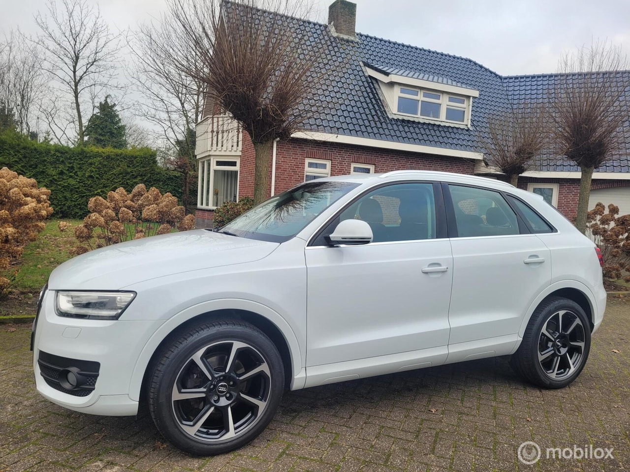 Audi Q3 - 2.0 TFSI quattro Pro Line 2.0 TFSI quattro Pro Line, navi, trekhaak afnb. - AutoWereld.nl