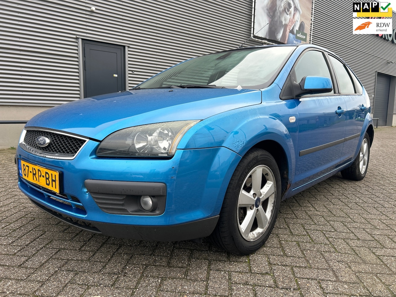 Ford Focus - 1.6-16V Futura Airco-Cruise controle-Elektrische ramen-NAP - AutoWereld.nl