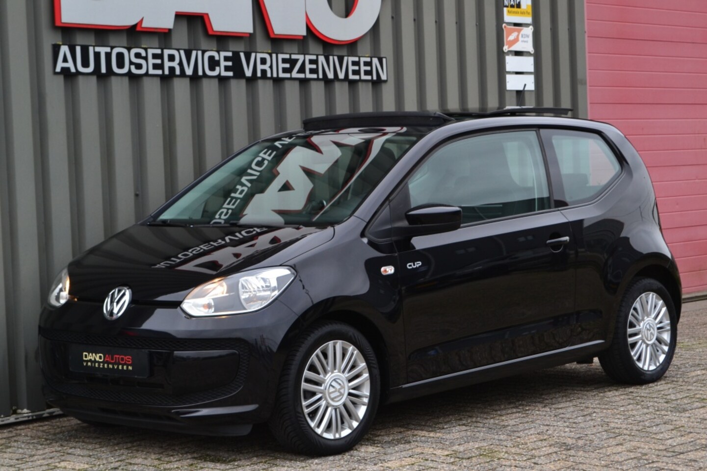 Volkswagen Up! - 1.0 groove up! BlM. - AutoWereld.nl