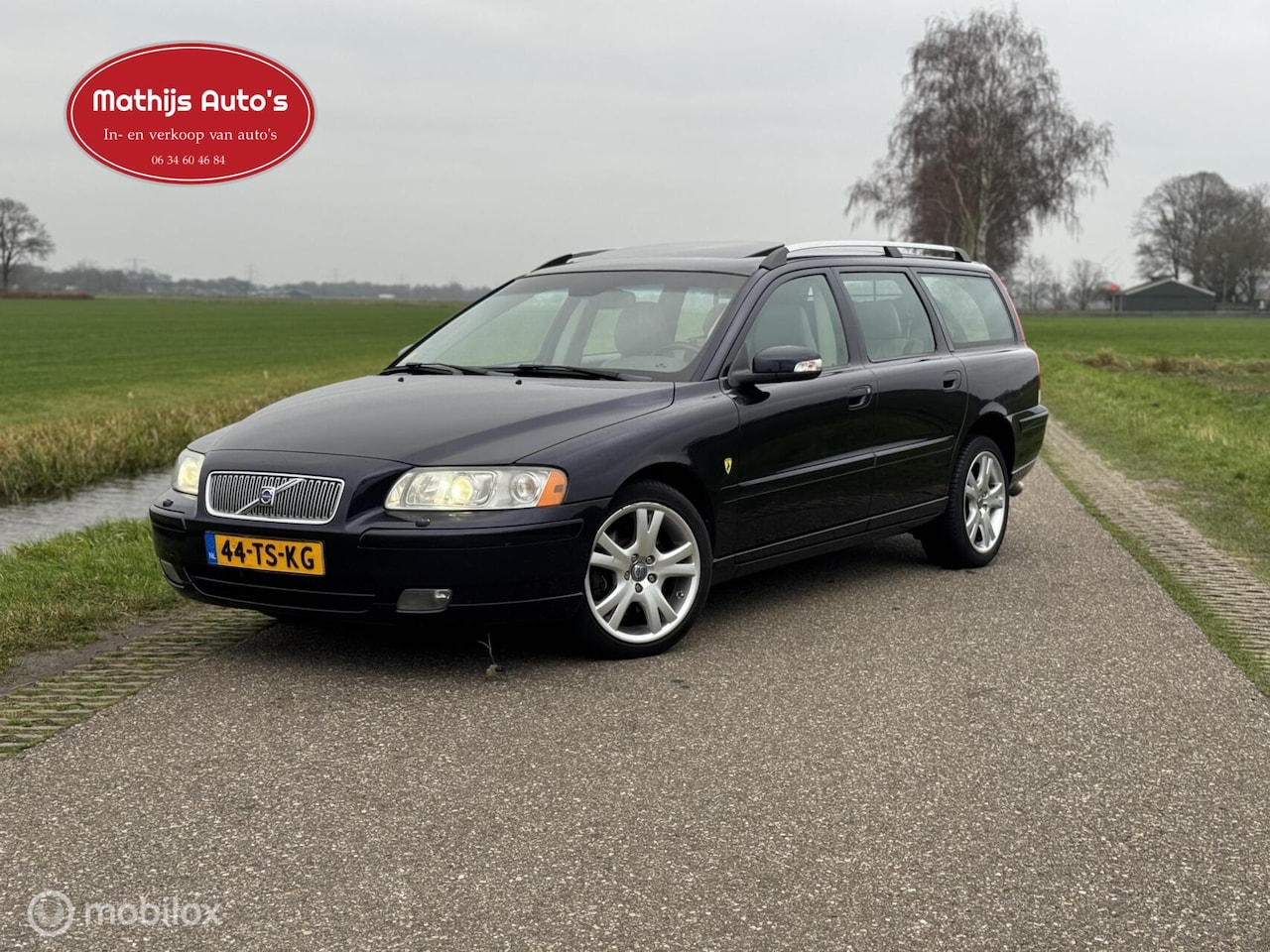 Volvo V70 - 2.4 D5 AWD Inscription! Aut leder vol! - AutoWereld.nl