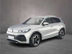 Volkswagen Tiguan - R-Line Edition 1.5 TSI eHybrid 272pk DSG Automaat Trekhaak, Adaptive cruise control, Elekt