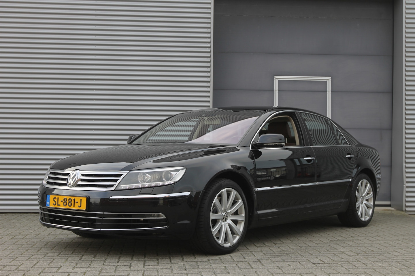 Volkswagen Phaeton - 4.2 V8 5p. Highline I Aut. I Navi I Leder - AutoWereld.nl