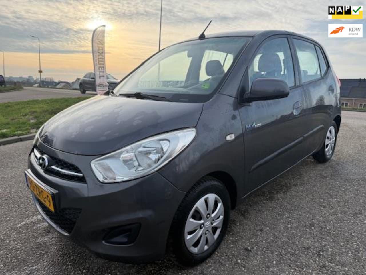 Hyundai i10 - 1.0 i-Drive Cool Dealeronderhouden Airco NAP Trekhaak 1Eigenaar - AutoWereld.nl