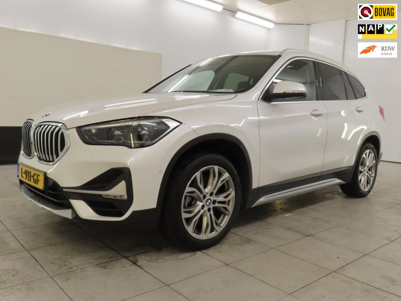 BMW X1 - SDrive20i Business Edition X Line+Volleder+Audio+comf+spiegel-Pakket+Led+Elek-Klep = SUPER - AutoWereld.nl