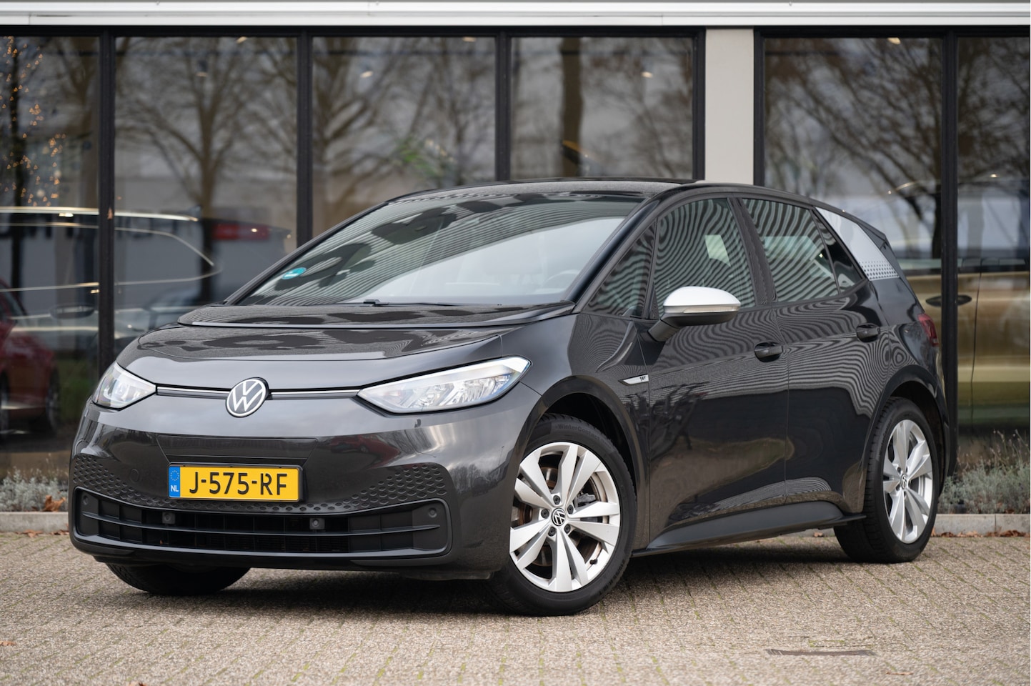 Volkswagen ID.3 - First 58 kWh | Adapt. Cruise | Navi | Stoelverw. | PDC V+A | 18" - AutoWereld.nl