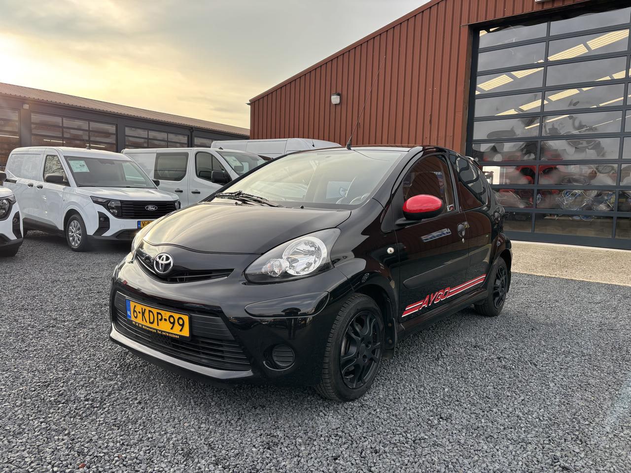 Toyota Aygo - 1.0 12V VVT-I COMFORT SPORT XPRESS - AutoWereld.nl